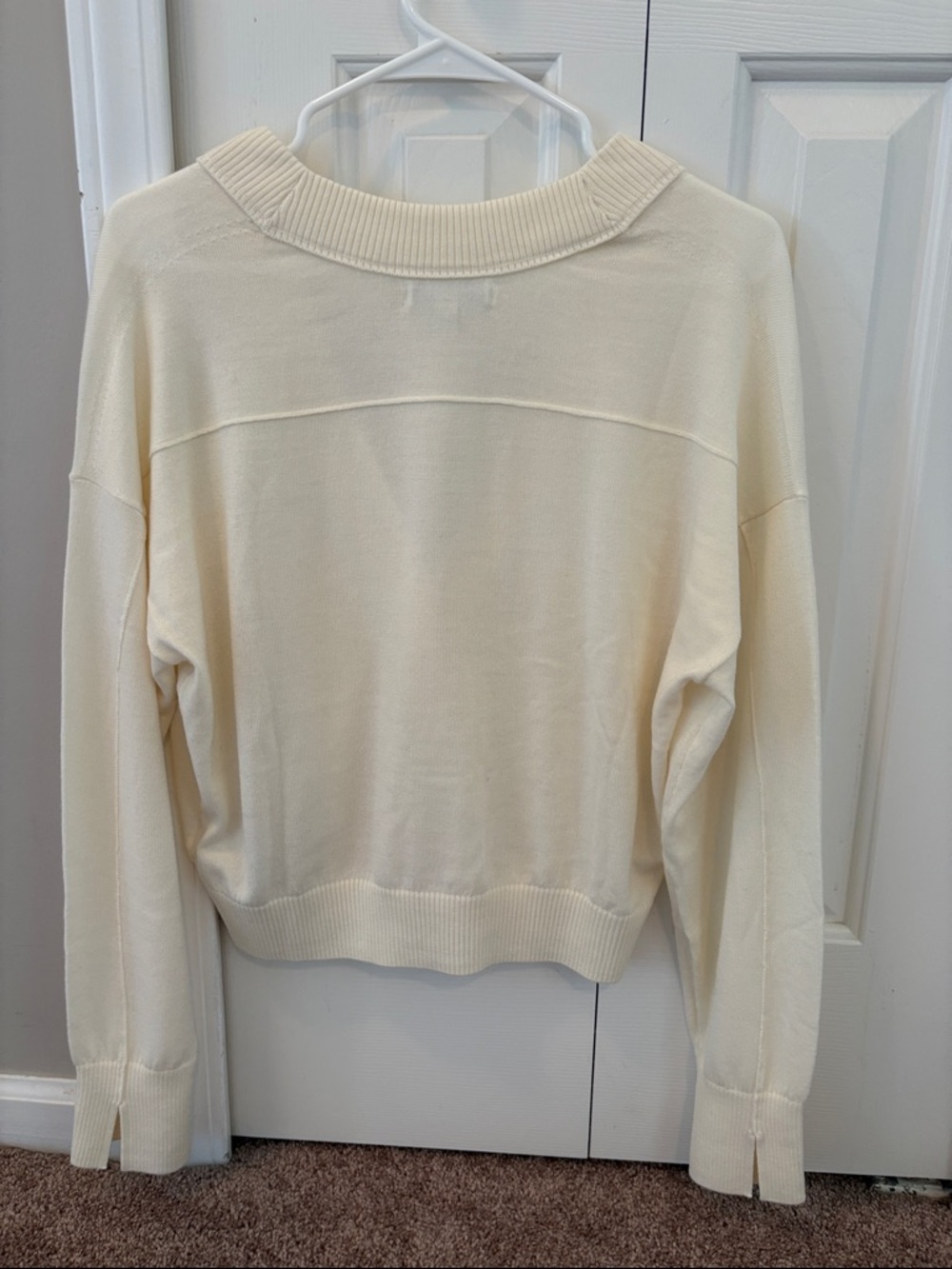 Banana Republic Ivory V-Neck Button Front Cardigan - Picture 2 of 4